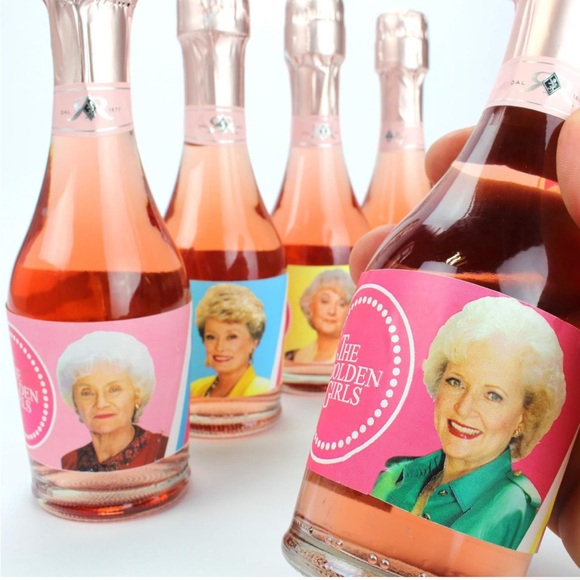 Golden Girls Waterproof Bottle Wraps (Set of 32): Stylish Party Supply Labels - Picture 4 of 4